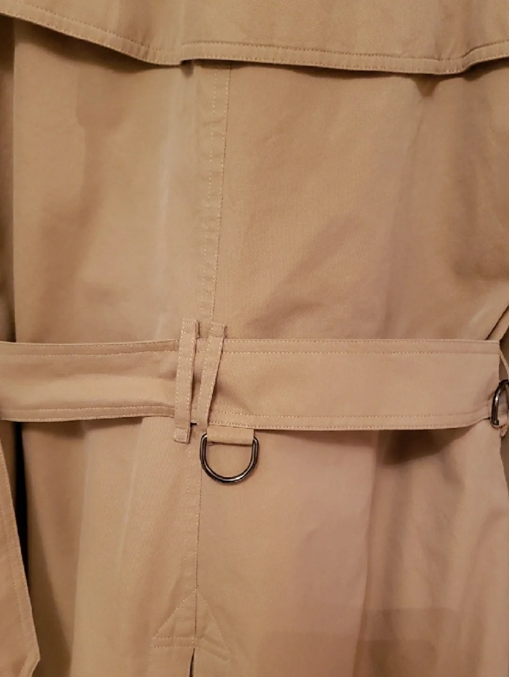 Burberry Beige Double-Breasted Trench Coat with Belt - Picture 9 of 13